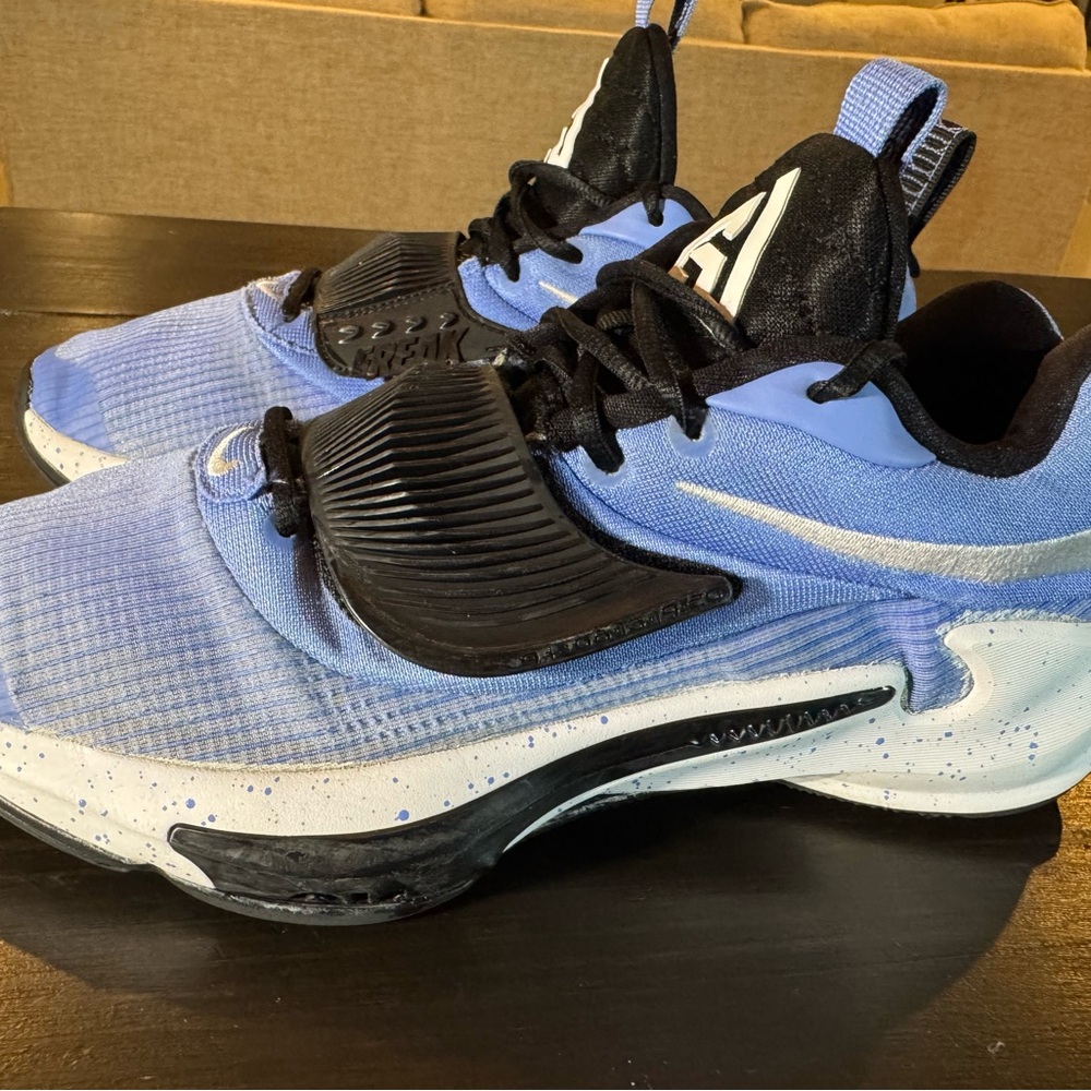Nike Zoom Freak3 TB Royal Pulse Sz 11.5 DA7845-400